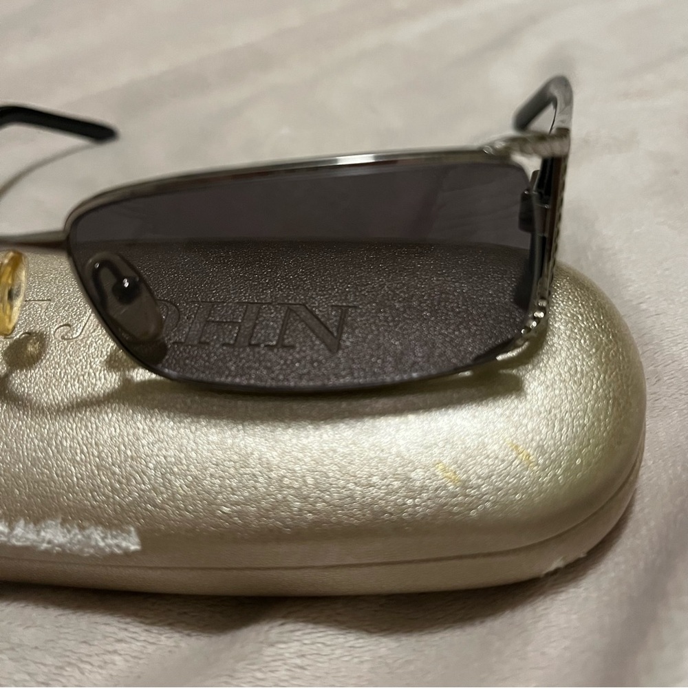 St.John gray black sunglasses with silver braided hardware - Picture 8 of 16